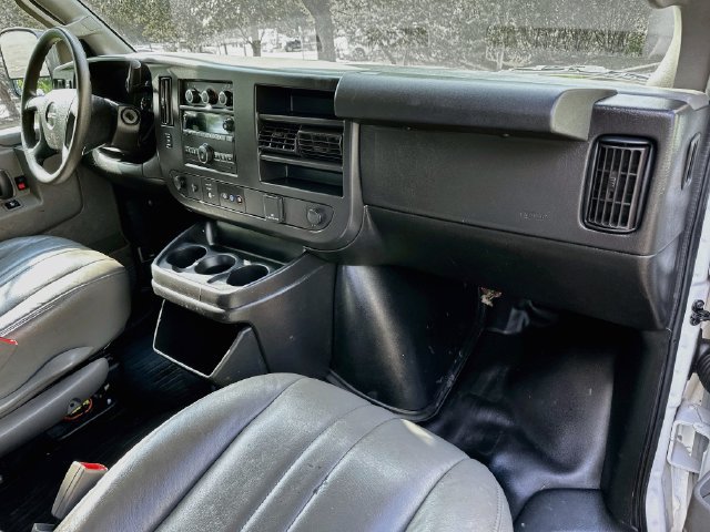 Used 2021 GMC Savana 2500 RWD image 27