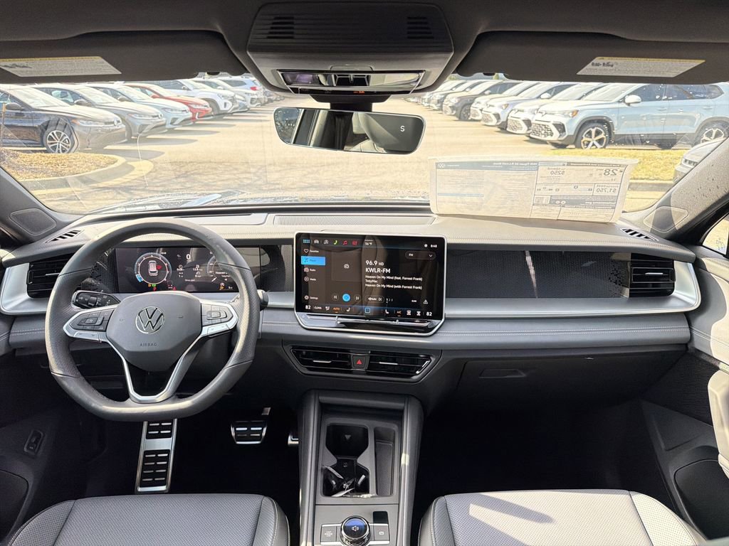 New 2026 Volkswagen Tiguan SE R-Line image 20