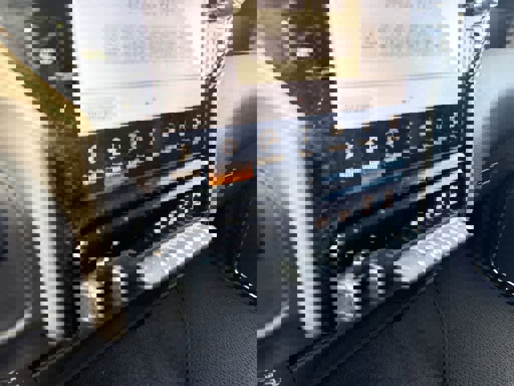 Used 2024 RAM 2500 Laramie image 24