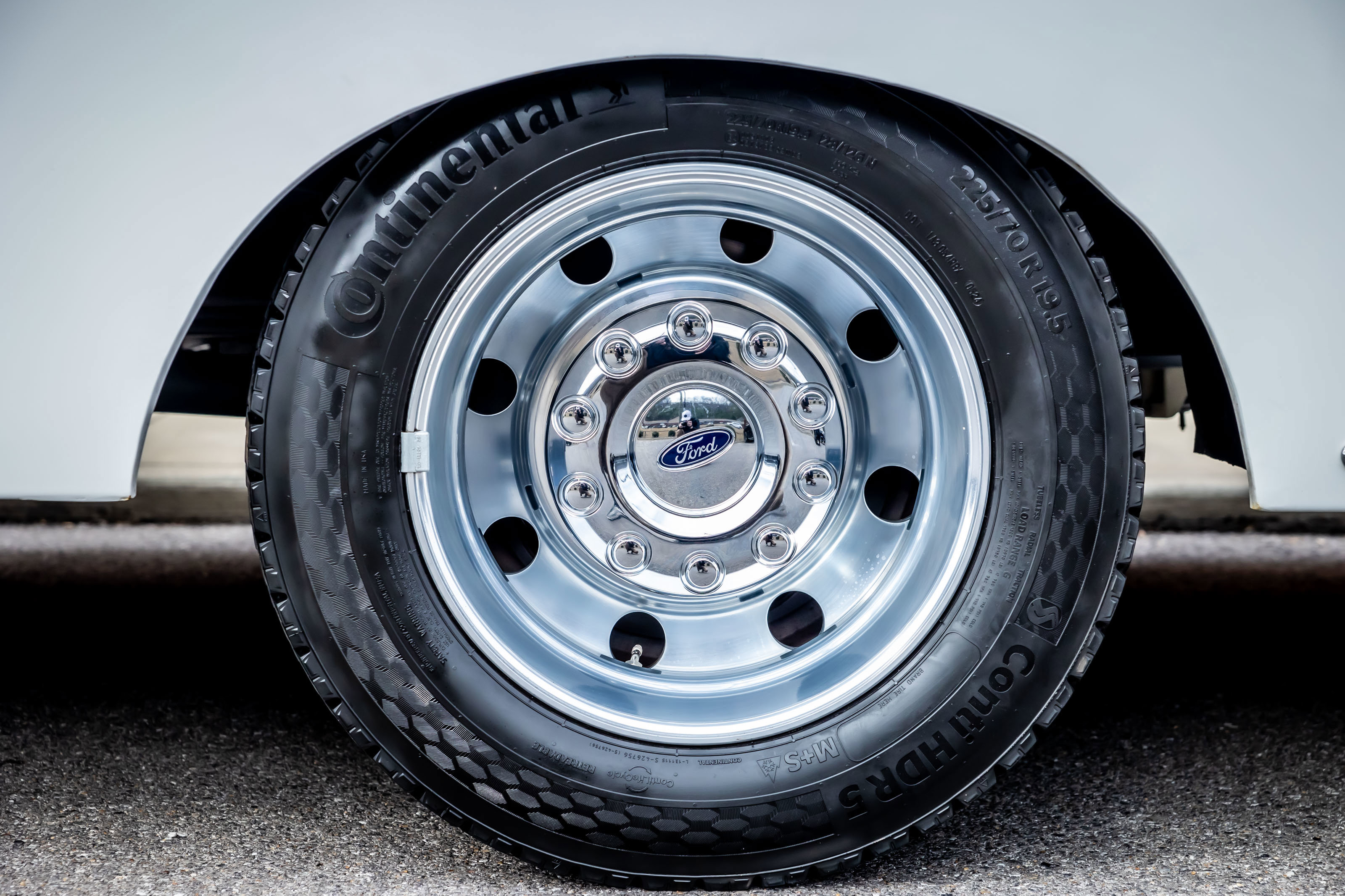 Used 2024 Ford F450 Platinum w/ FX4 Off-Road Package image 34