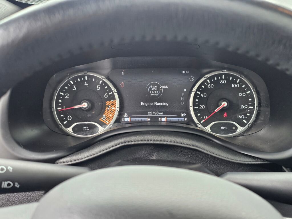 Used 2021 Jeep Renegade Latitude w/ Sun & Sound Group AWD/4WD image 29