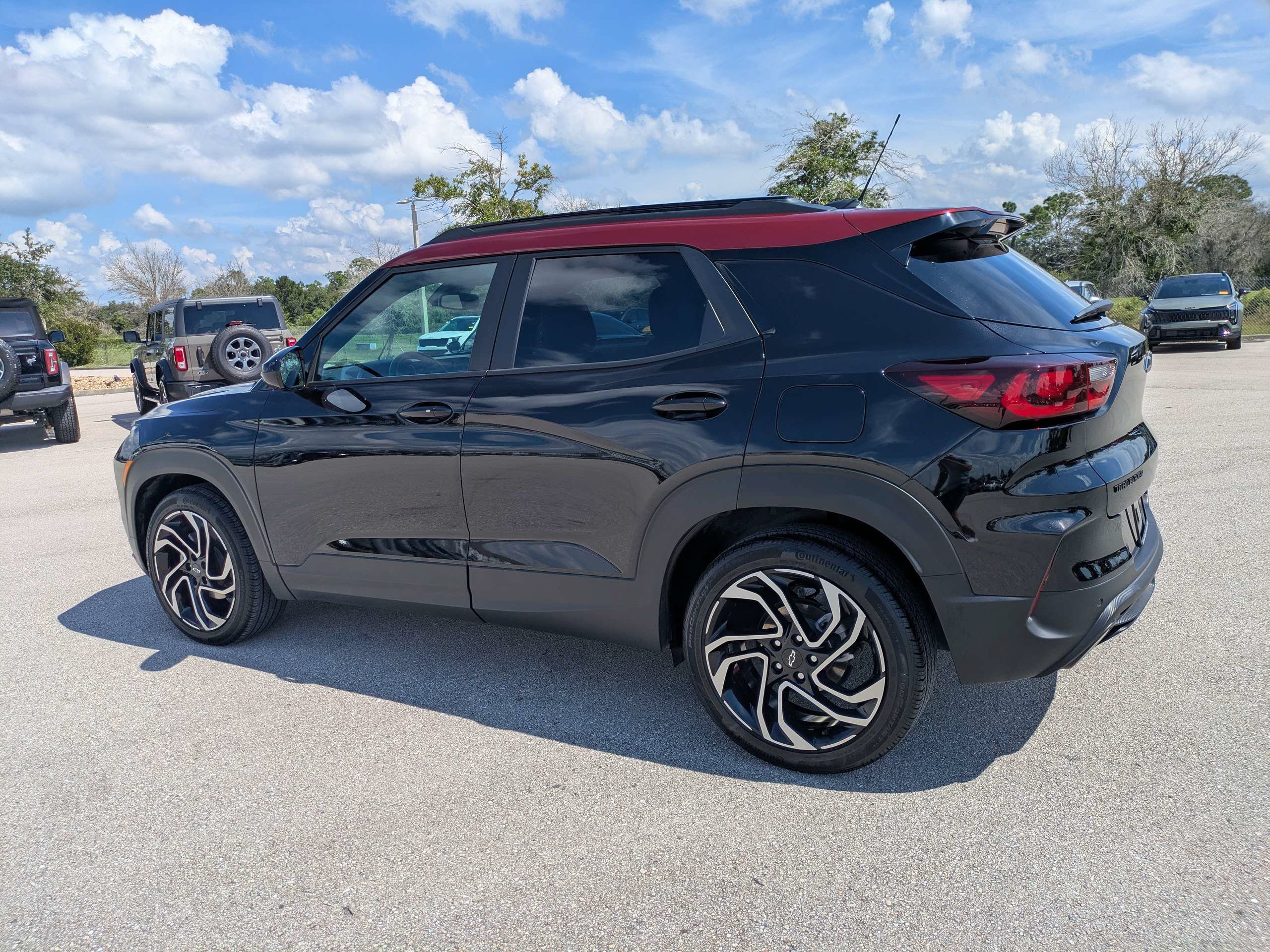 Used 2025 Chevrolet TrailBlazer RS w/ Convenience Package FWD image 7