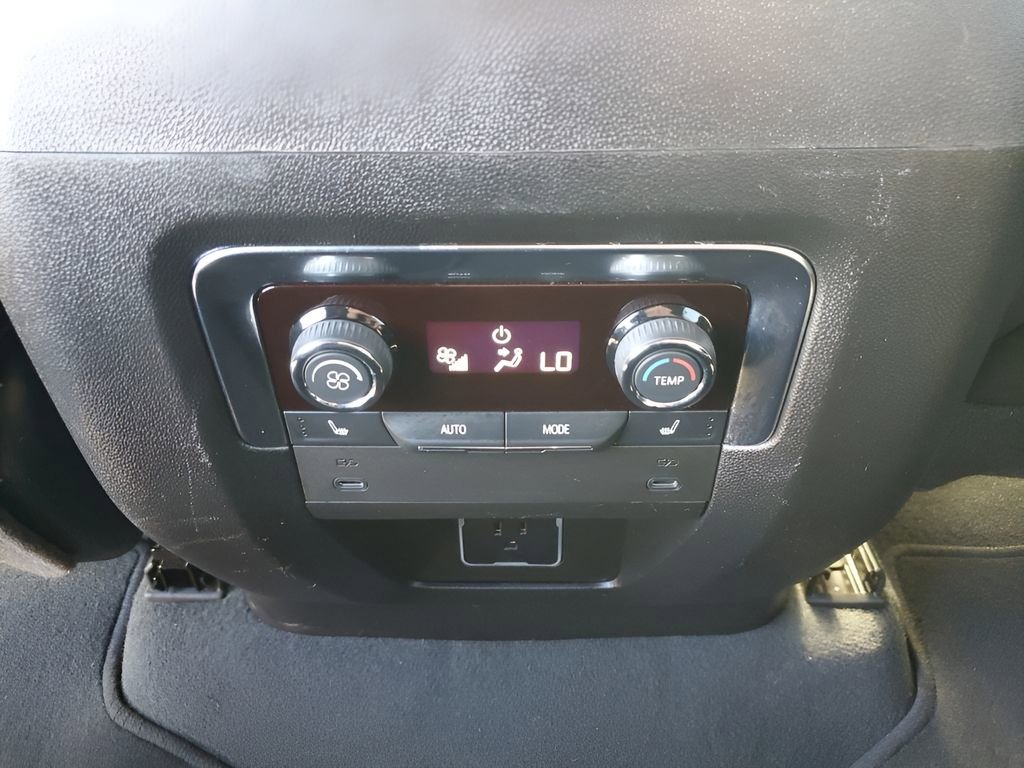 Used 2025 Chevrolet Tahoe Premier image 21