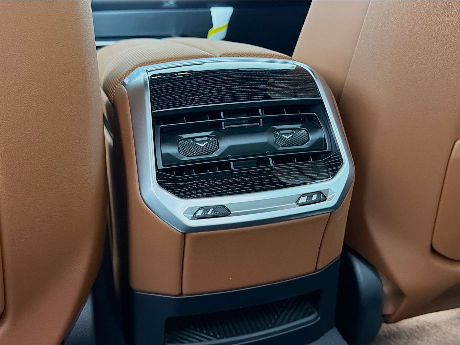 New 2026 BMW i7 xDrive60 AWD/4WD image 27
