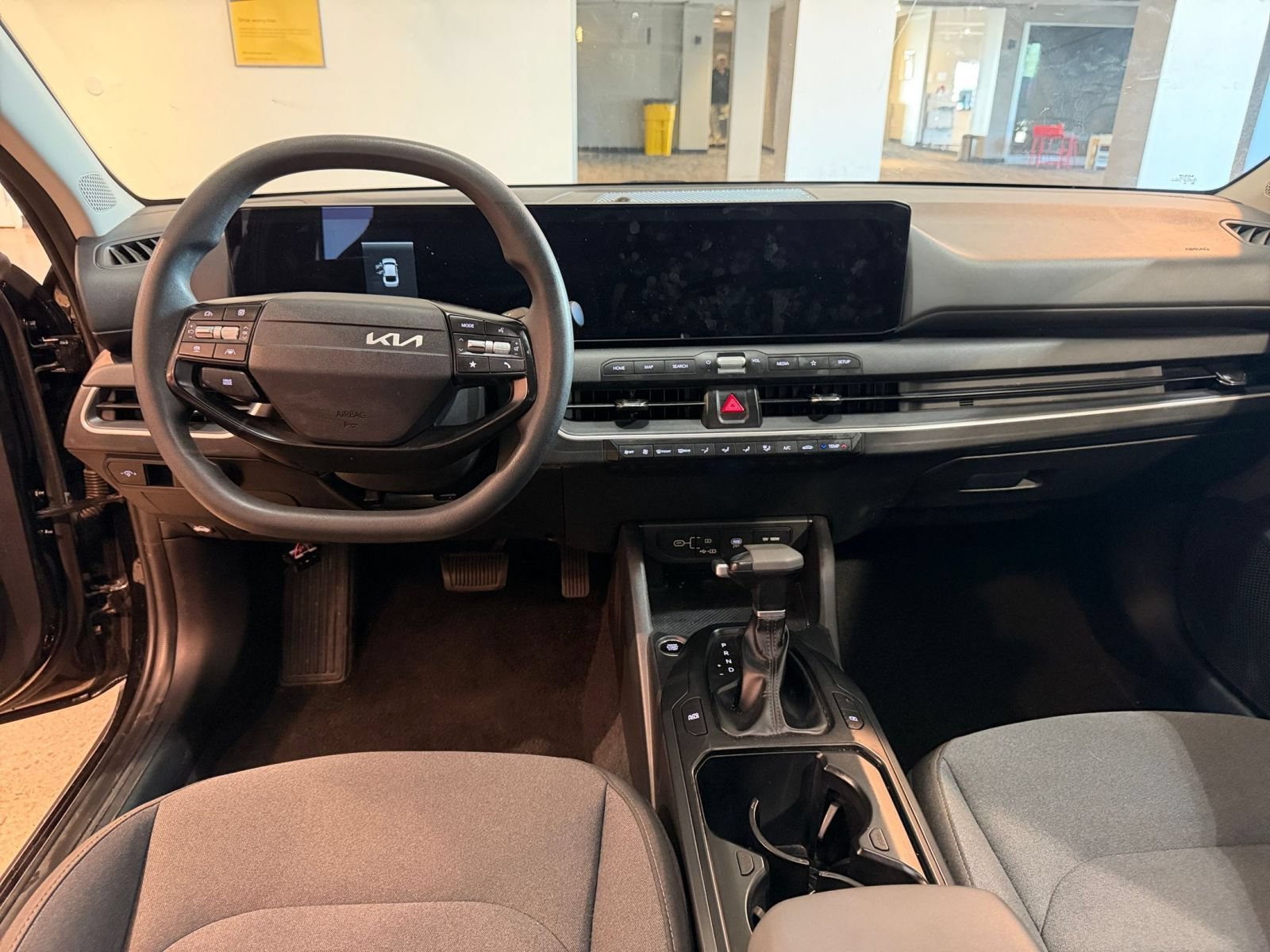 Used 2025 Kia K4 FWD image 33