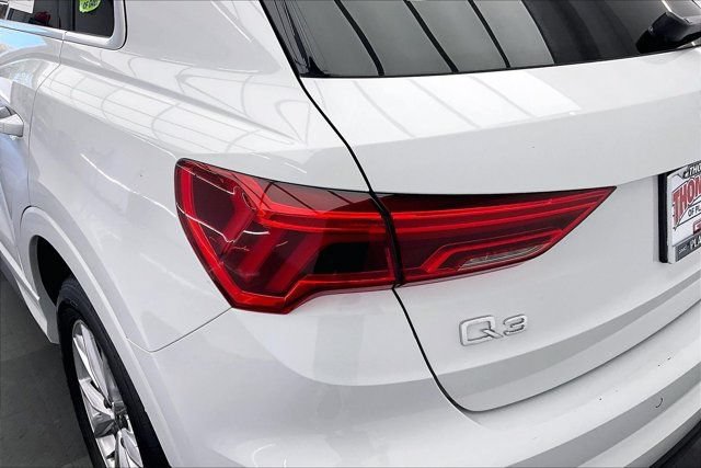 Used 2024 Audi Q3 2.0T Premium AWD/4WD image 29