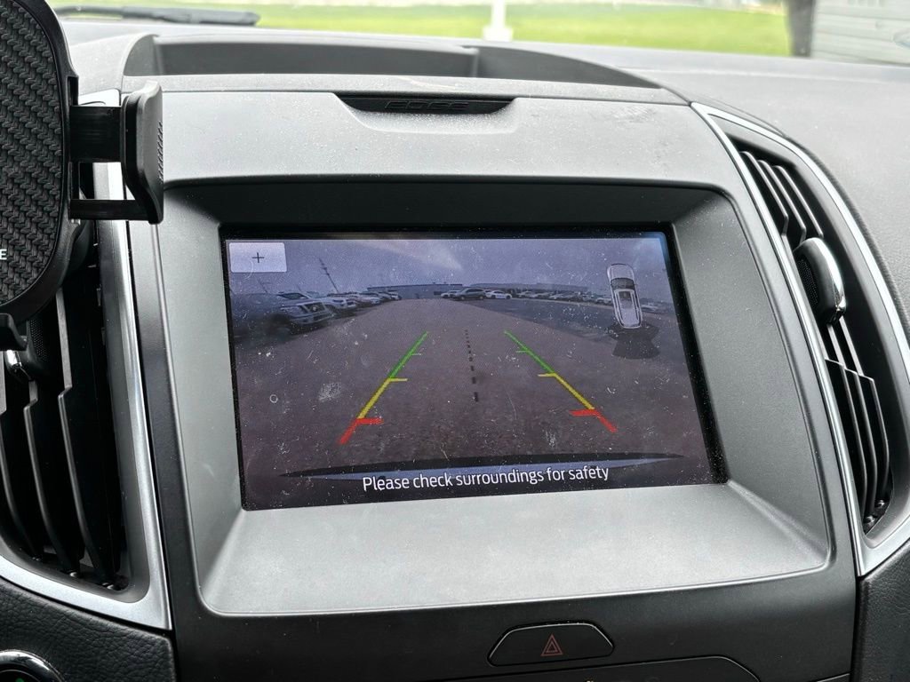 Used 2020 Ford Edge SE FWD image 10