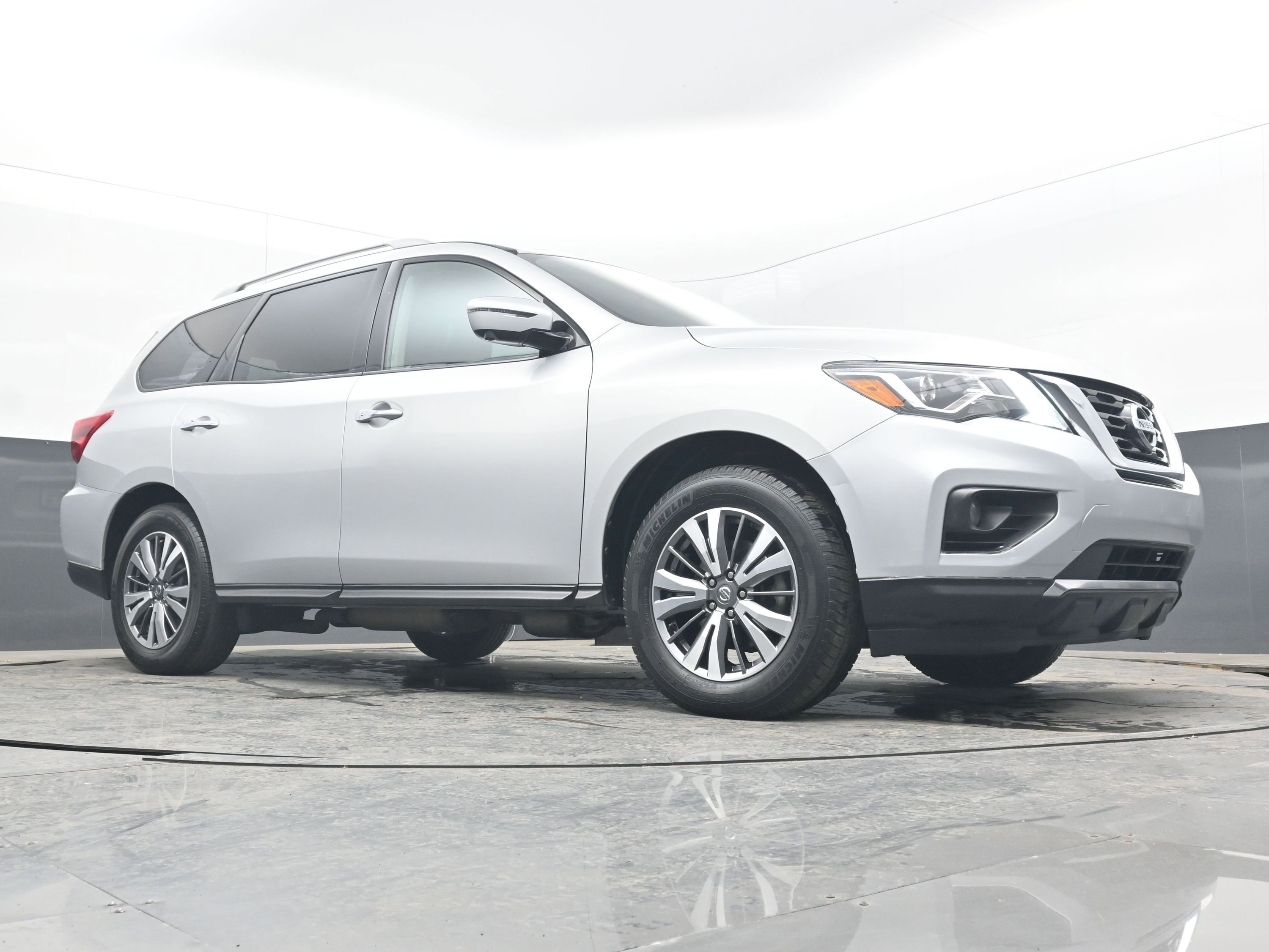 Used 2020 Nissan Pathfinder SL image 21