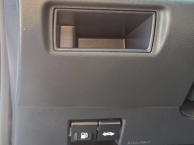 Certified 2024 Nissan Versa SR w/ Electronics Package FWD image 9
