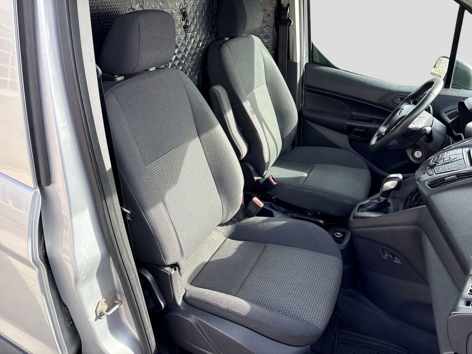 Used 2016 Ford Transit Connect XL image 22