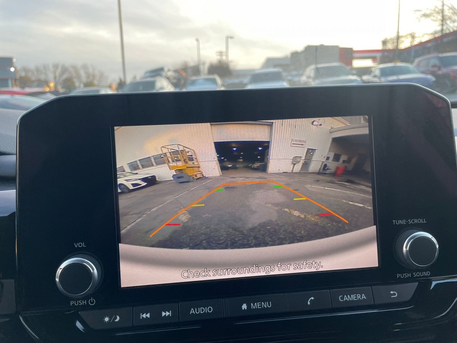 Used 2025 Nissan Pathfinder SV image 25