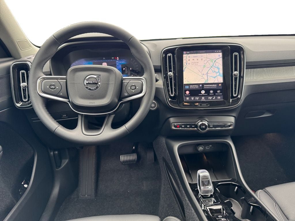 New 2026 Volvo XC40 B5 Plus w/ Protection Package Premier AWD/4WD image 25