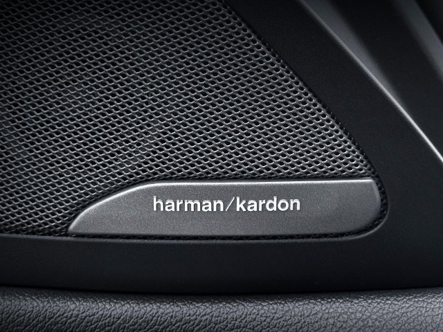 Used 2023 BMW X6 M50i w/ Executive Package image 18