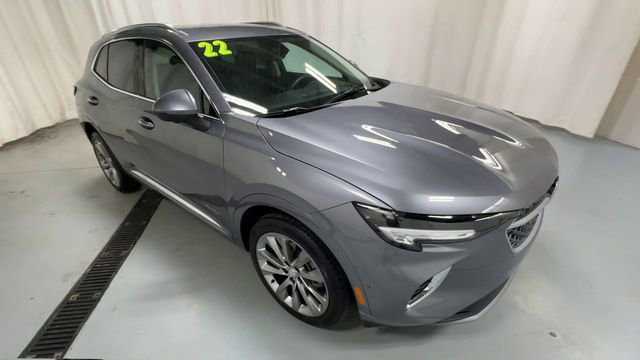 Used 2022 Buick Envision Avenir w/ Technology Package II FWD image 2