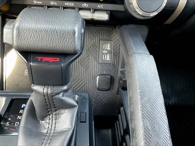 Used 2025 Toyota Tacoma TRD Off-Road w/ TRD Off Road Upgrade Package AWD/4WD image 19