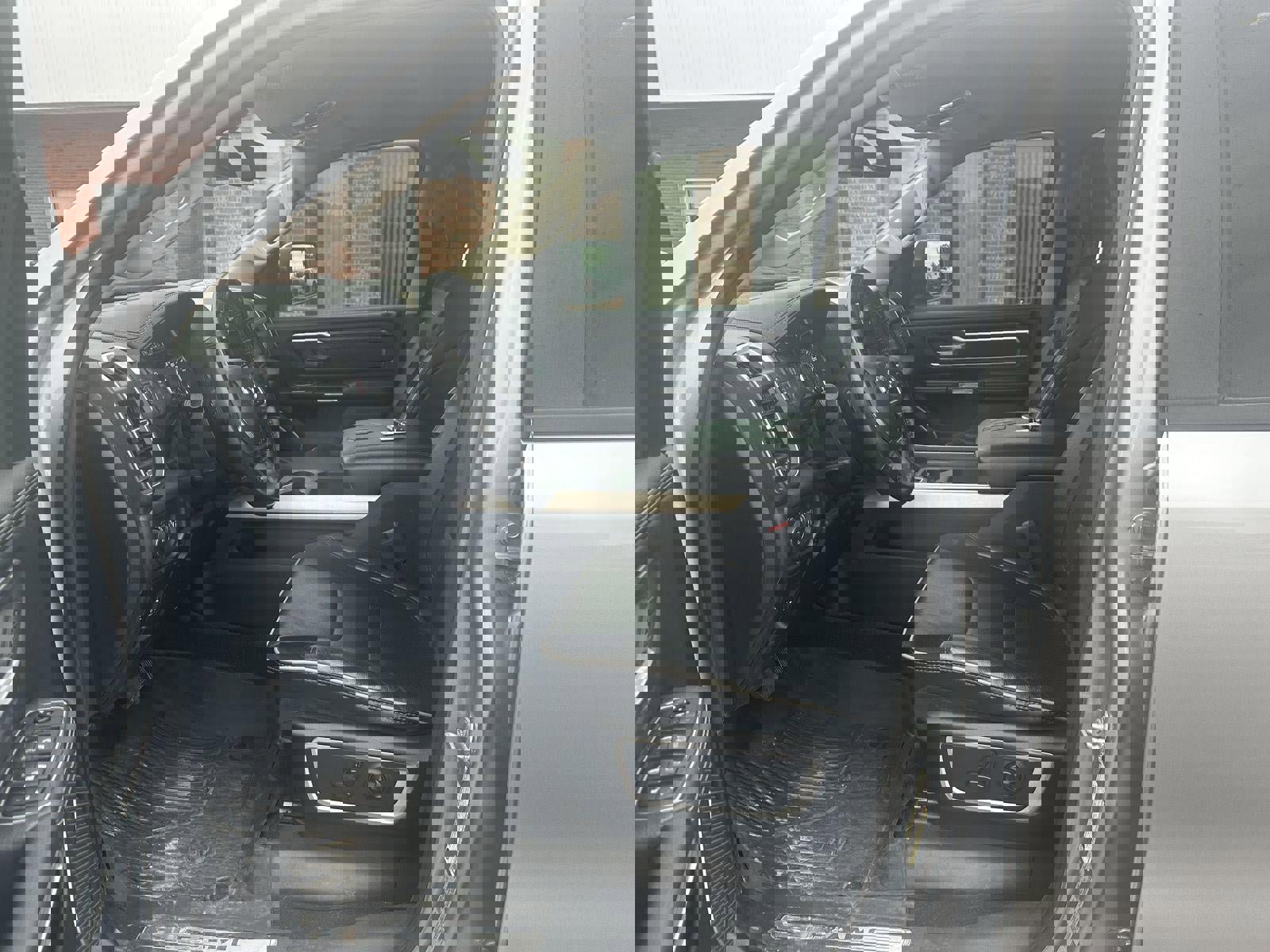 Used 2020 RAM 1500 Laramie image 14