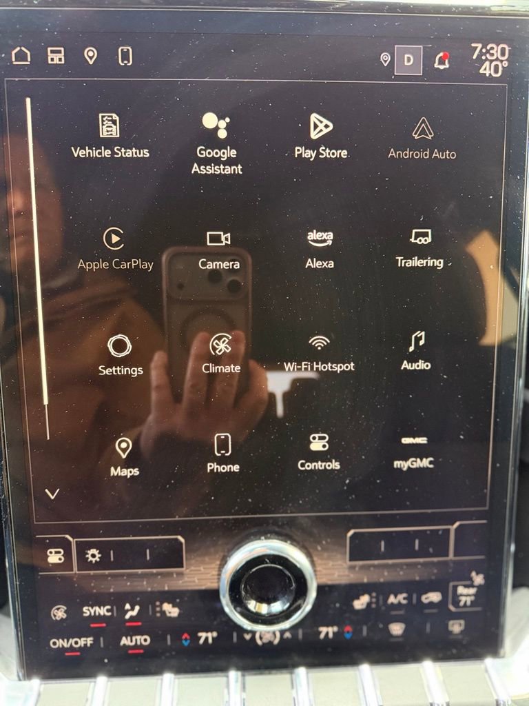 Used 2025 GMC Acadia Elevation FWD image 12