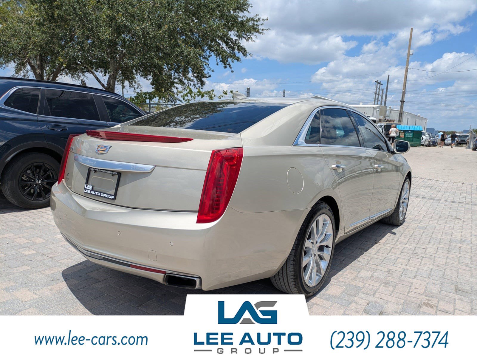 Used 2016 Cadillac XTS Luxury w/ Driver Awareness Package FWD image 3
