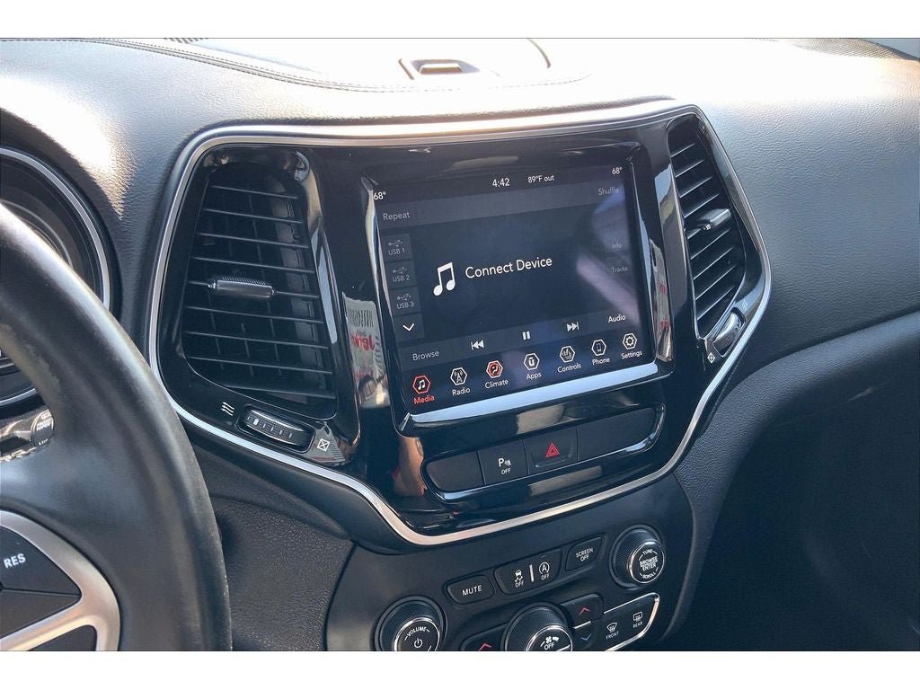 Used 2019 Jeep Cherokee Limited AWD/4WD image 7