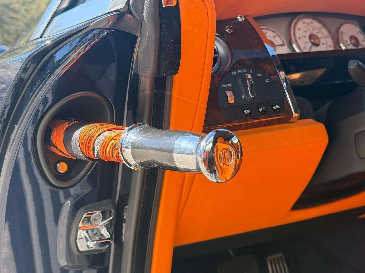 Used 2018 Rolls-Royce Dawn image 25