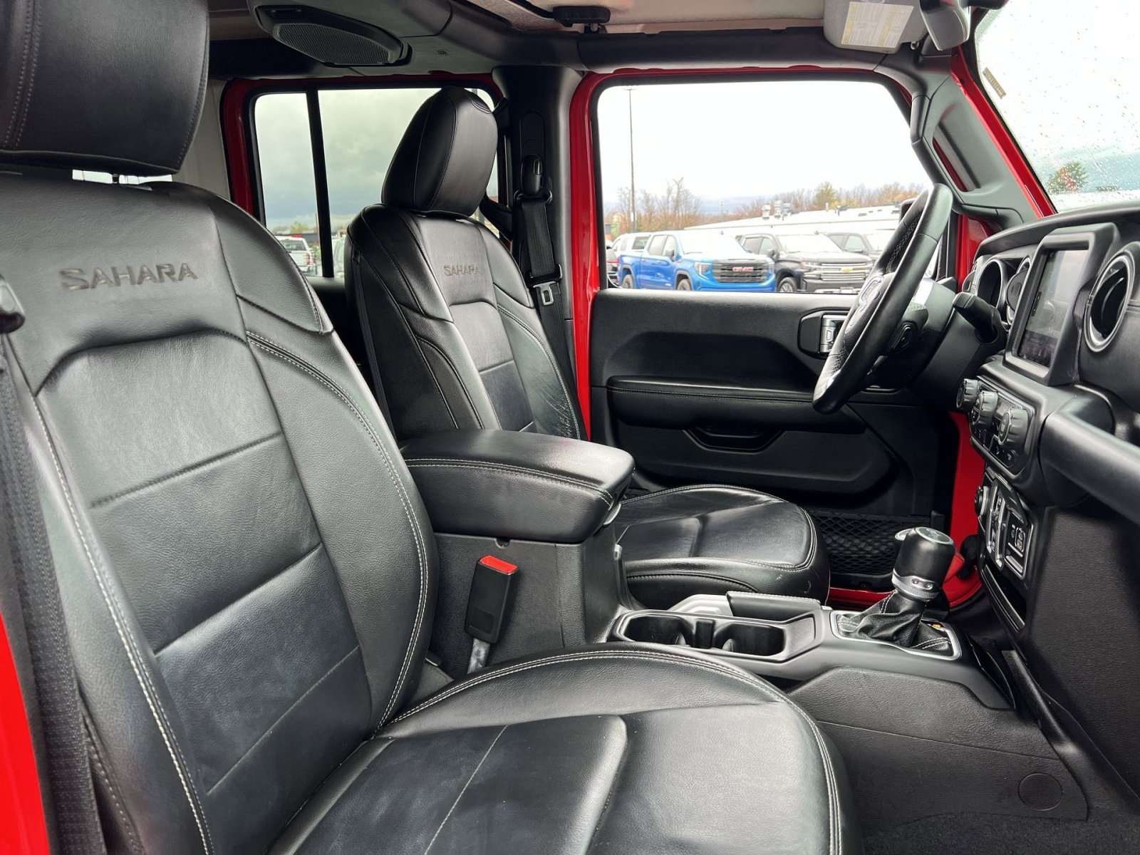 Used 2018 Jeep Wrangler Unlimited Sahara image 26