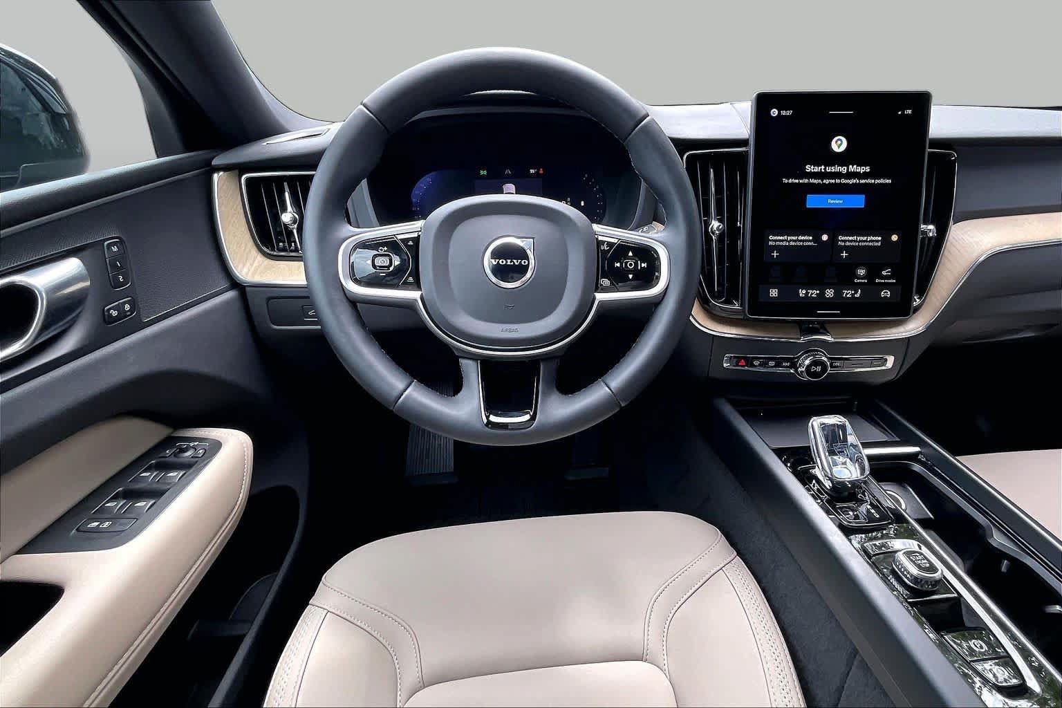 Used 2026 Volvo XC60 B5 Plus w/ Climate Package AWD/4WD image 5