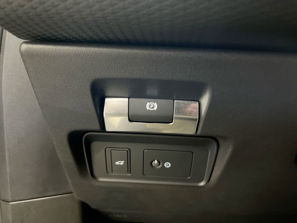 Used 2020 Land Rover Range Rover Evoque R-Dynamic S AWD/4WD image 19