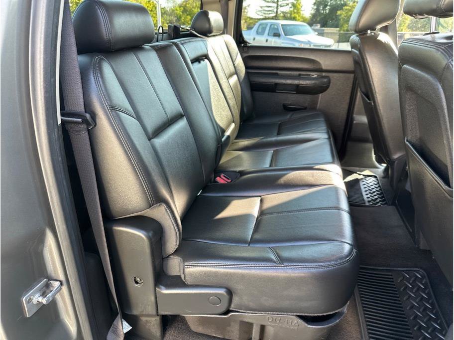 Used 2013 GMC Sierra 2500 SLE w/ SLE Preferred Package AWD/4WD image 30