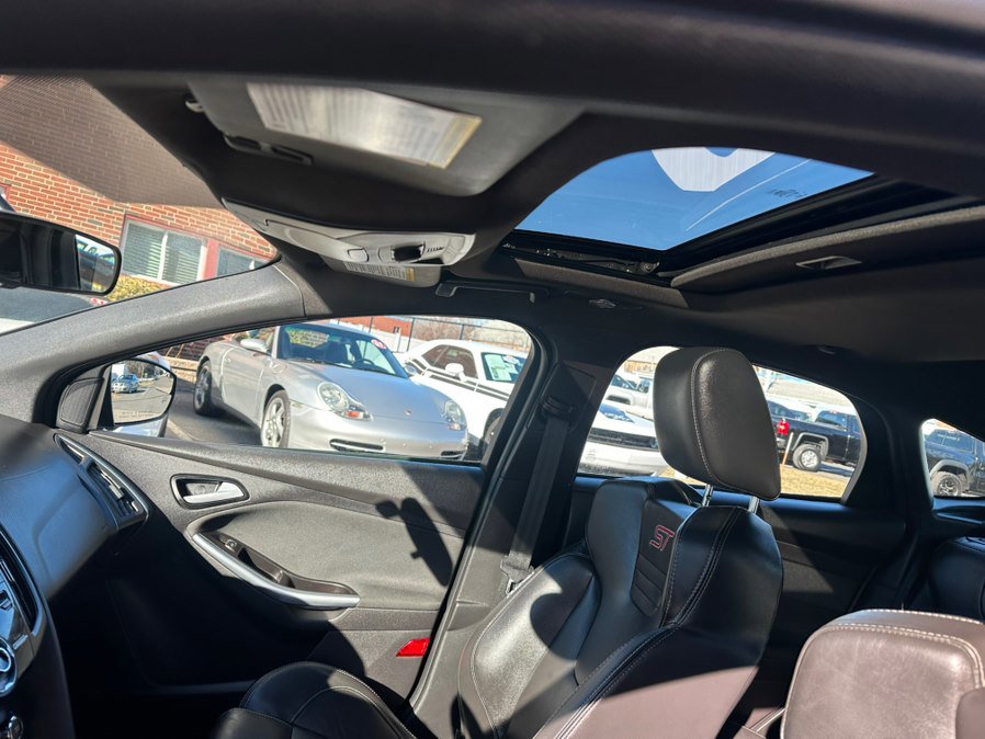 Used 2014 Ford Focus ST w/ Equipment Group 202A image 20
