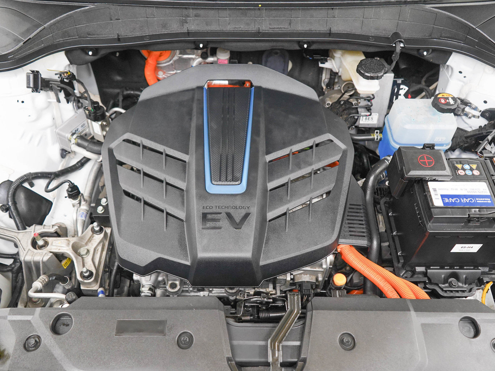 Certified 2023 Hyundai Kona Limited w/ Cargo Package FWD image 31
