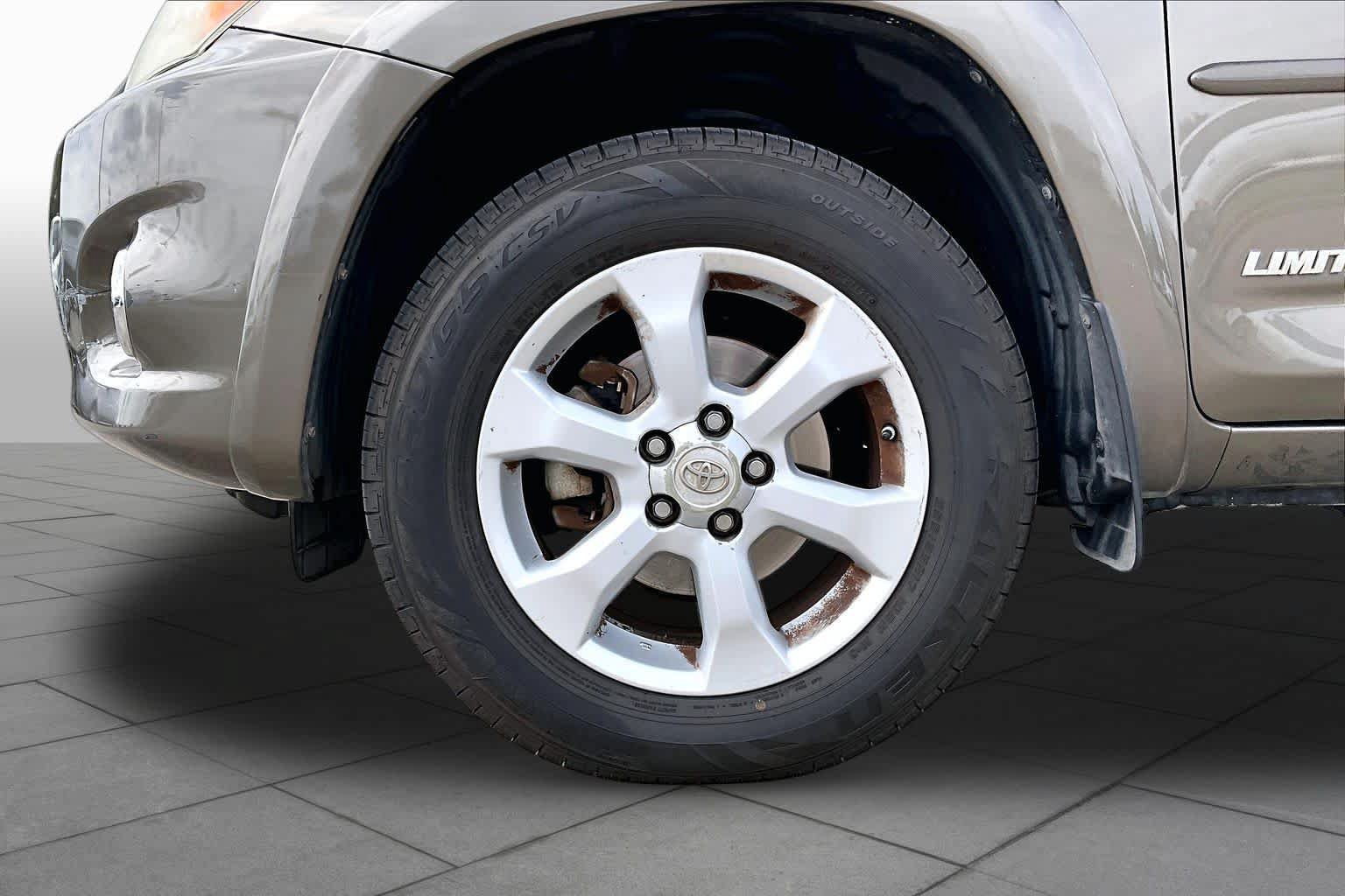 Used 2011 Toyota RAV4 Limited w/ Limited Extra Value Pkg FWD image 9