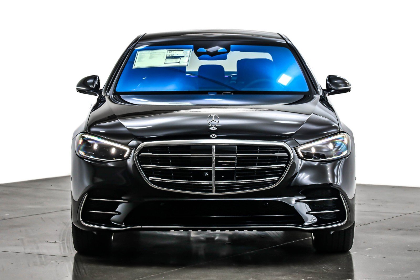 New 2026 Mercedes-Benz S 580 4MATIC Sedan image 2