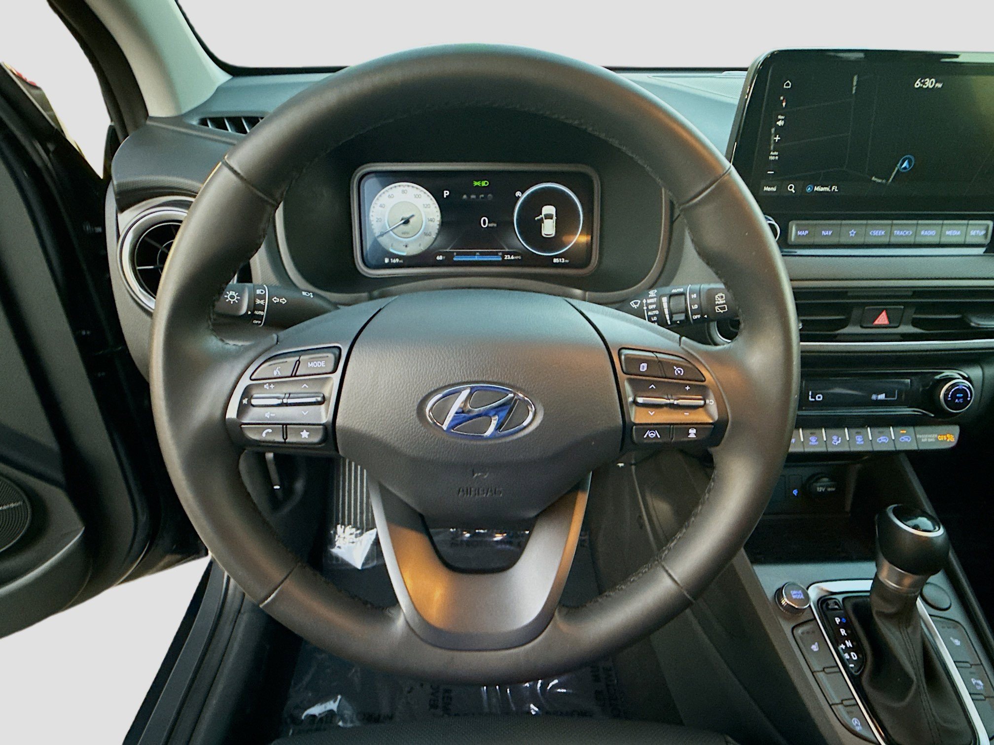 Used 2023 Hyundai Kona Limited w/ Cargo Package image 8