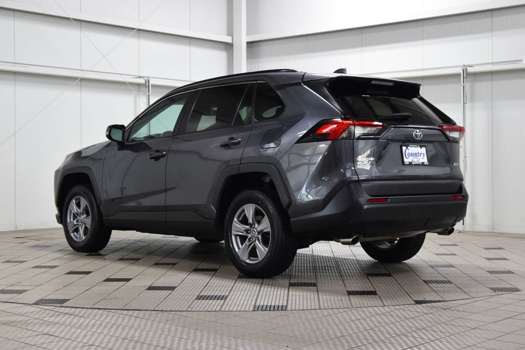 Used 2022 Toyota RAV4 XLE FWD image 6