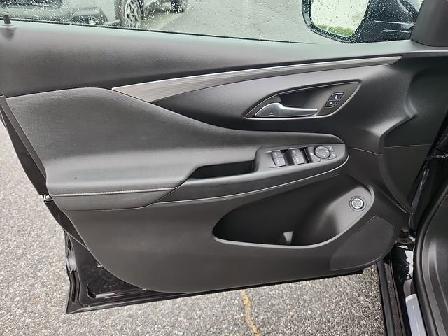 Certified 2025 Buick Envista Avenir FWD image 12