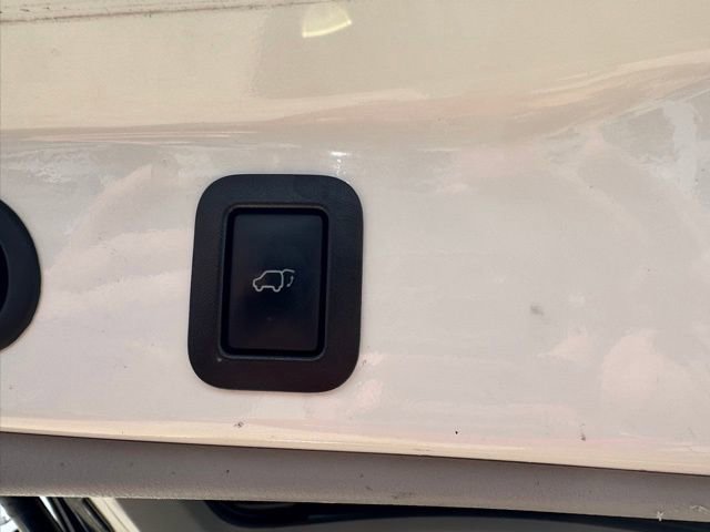 Used 2016 Toyota Highlander Limited AWD/4WD image 32