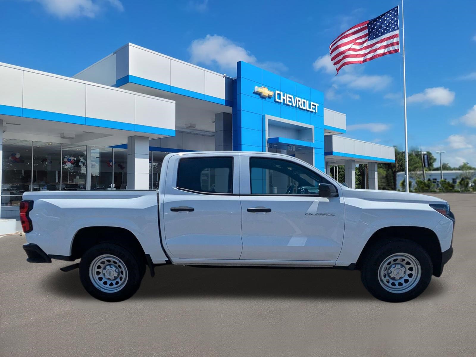 Used 2023 Chevrolet Colorado W/T w/ WT Convenience Package II RWD image 2