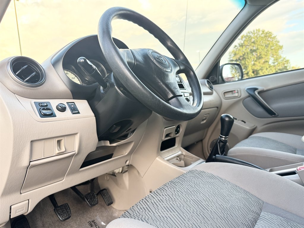 Used 2001 Toyota RAV4 4WD image 74