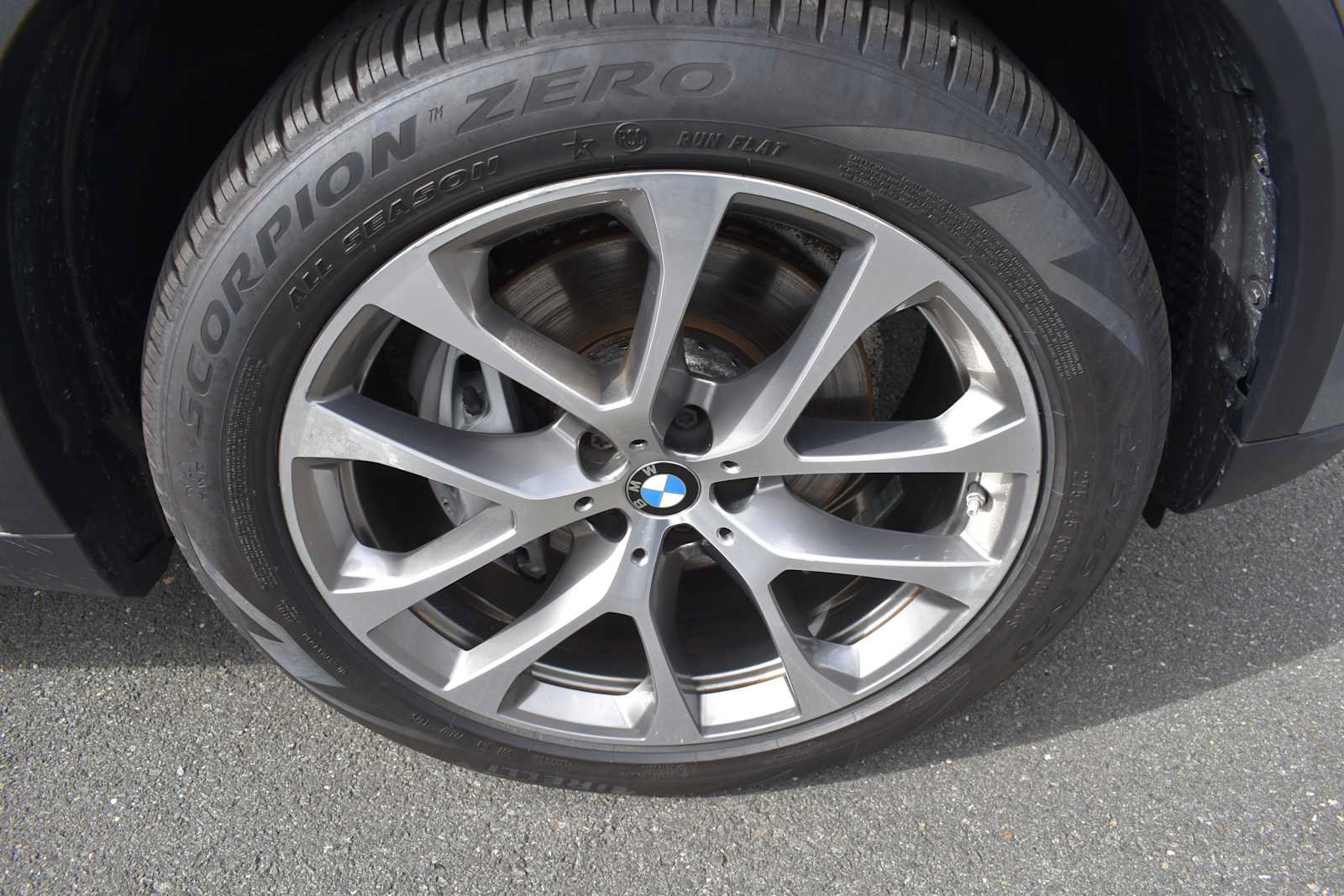 Used 2024 BMW X5 xDrive40i w/ Parking Assistance Package AWD/4WD image 23