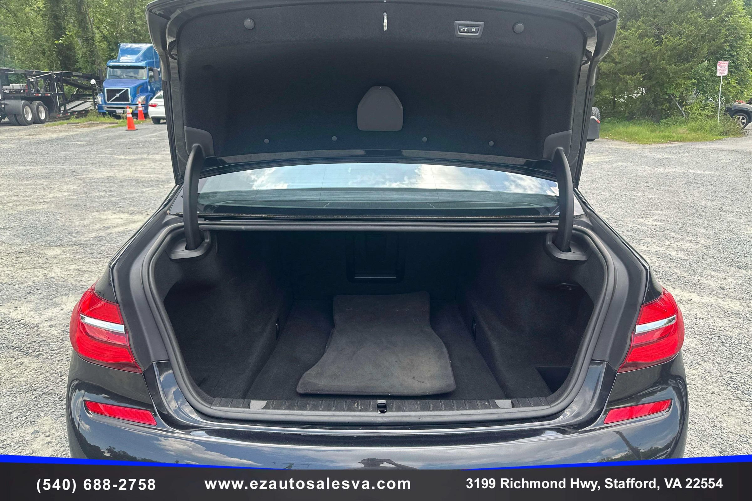 Used 2018 BMW 750i xDrive AWD/4WD image 11