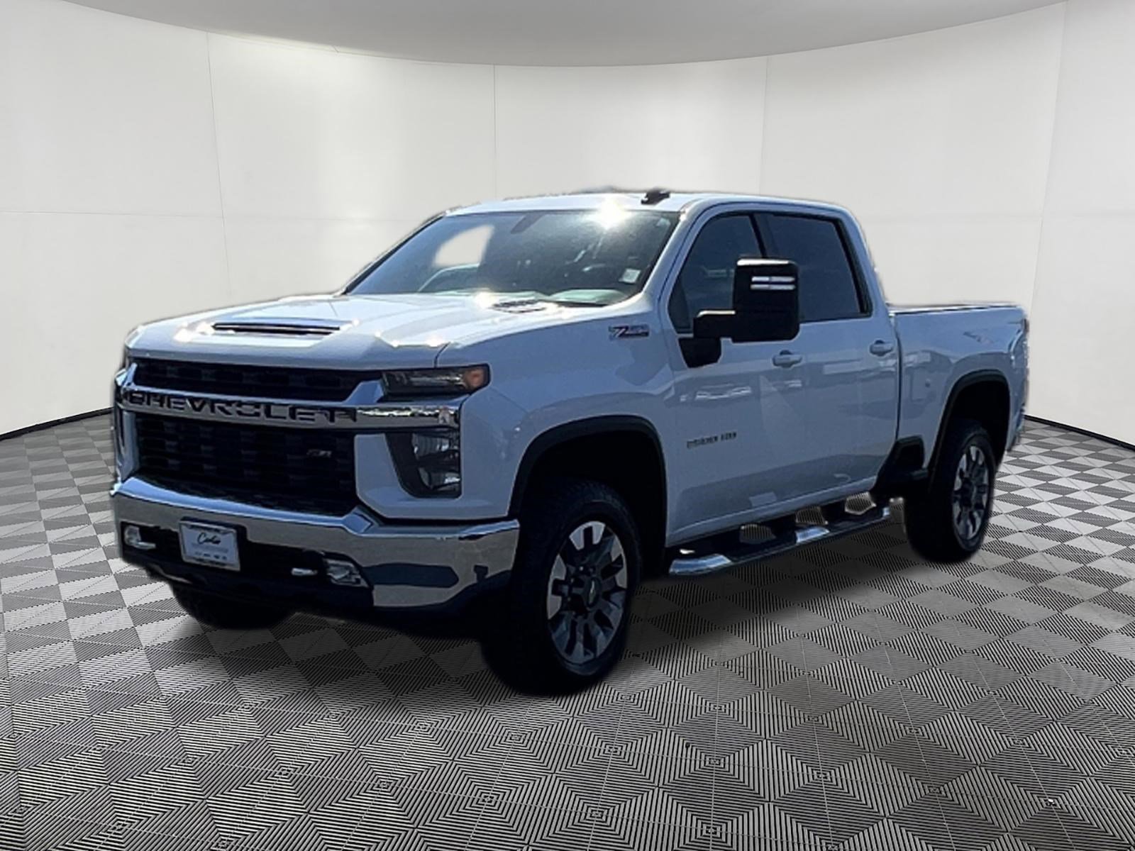 Used 2022 Chevrolet Silverado 2500 LT w/ Convenience Package AWD/4WD image 3