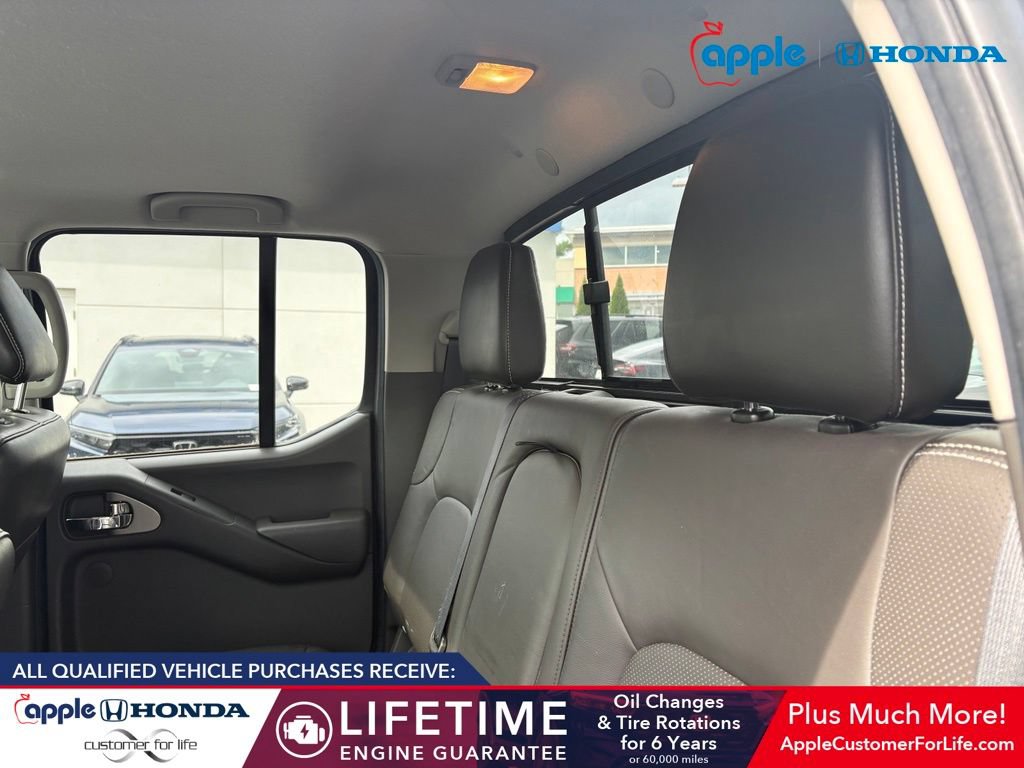 Used 2017 Nissan Frontier PRO-4X AWD/4WD image 5