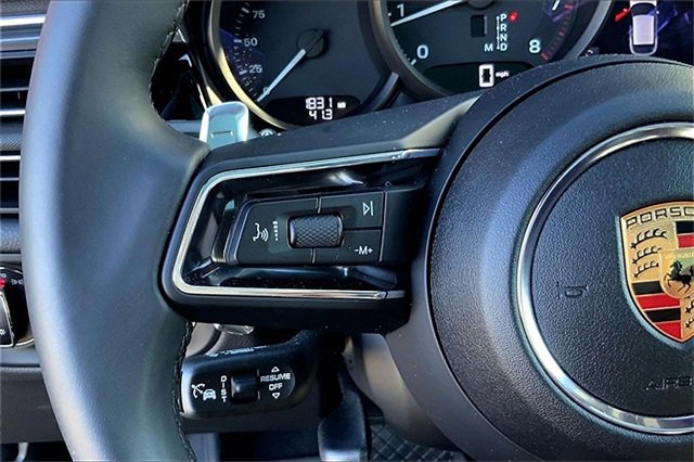 Used 2025 Porsche Macan image 43