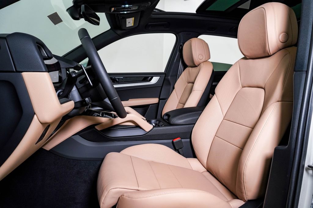 New 2026 Porsche Cayenne image 5