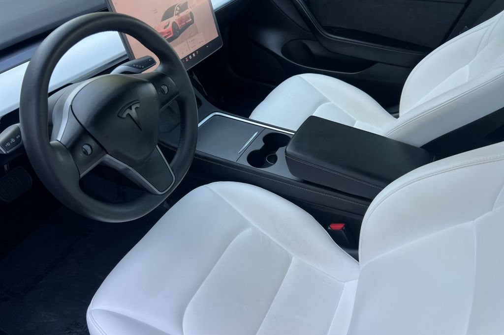 Used 2023 Tesla Model 3 Standard Range RWD image 3