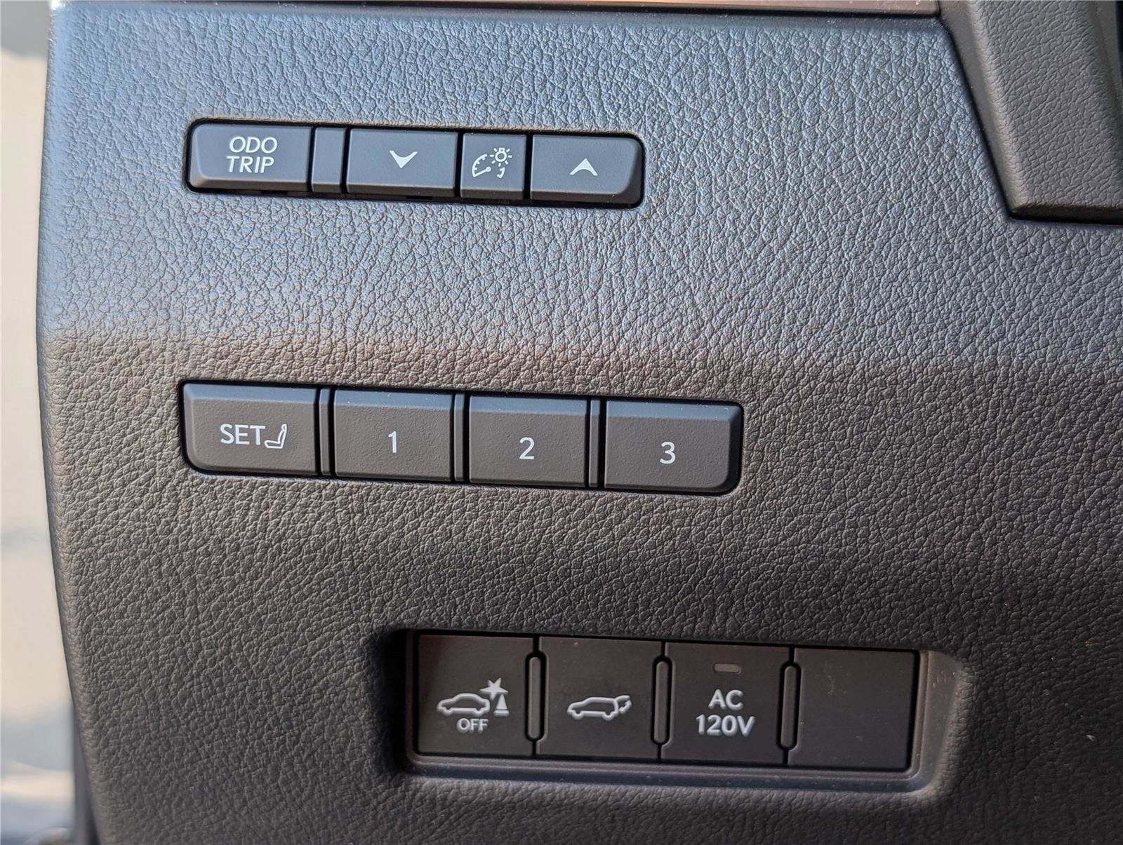 Used 2024 Lexus GX 550 w/ Accessory Package (Z1) image 24