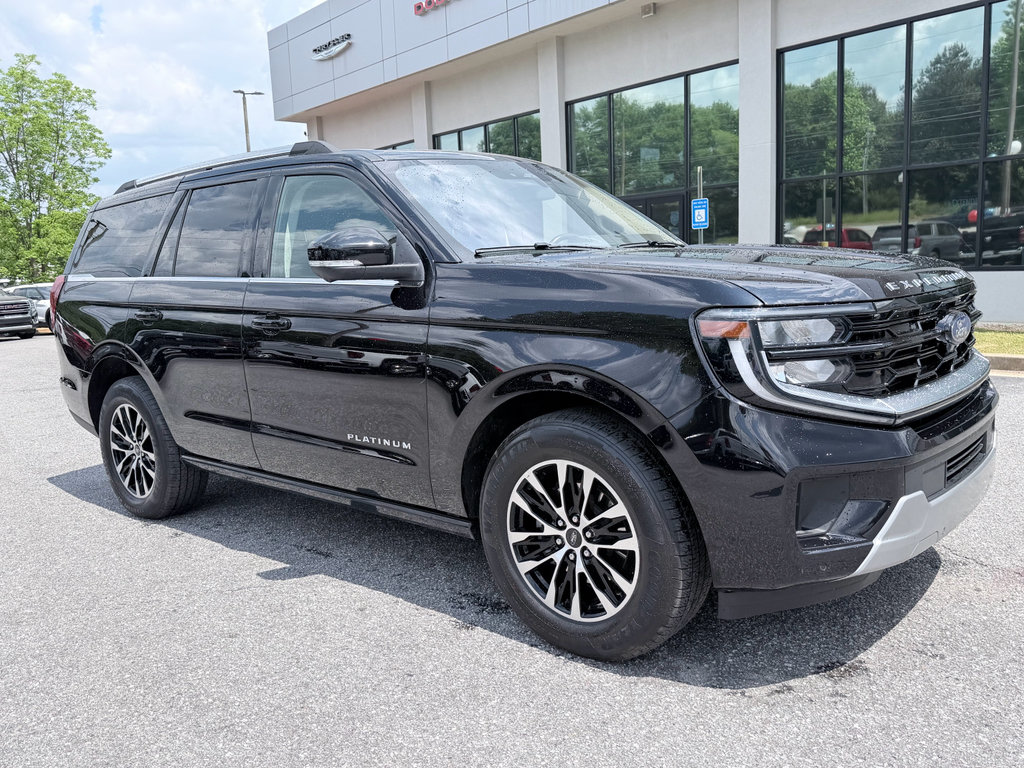 Used 2025 Ford Expedition Platinum AWD/4WD image 2
