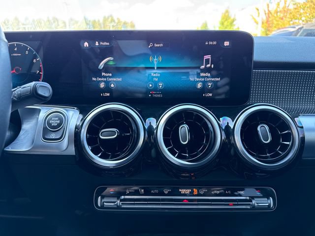 Used 2022 Mercedes-Benz GLB 250 4MATIC w/ Premium Package Lite image 21