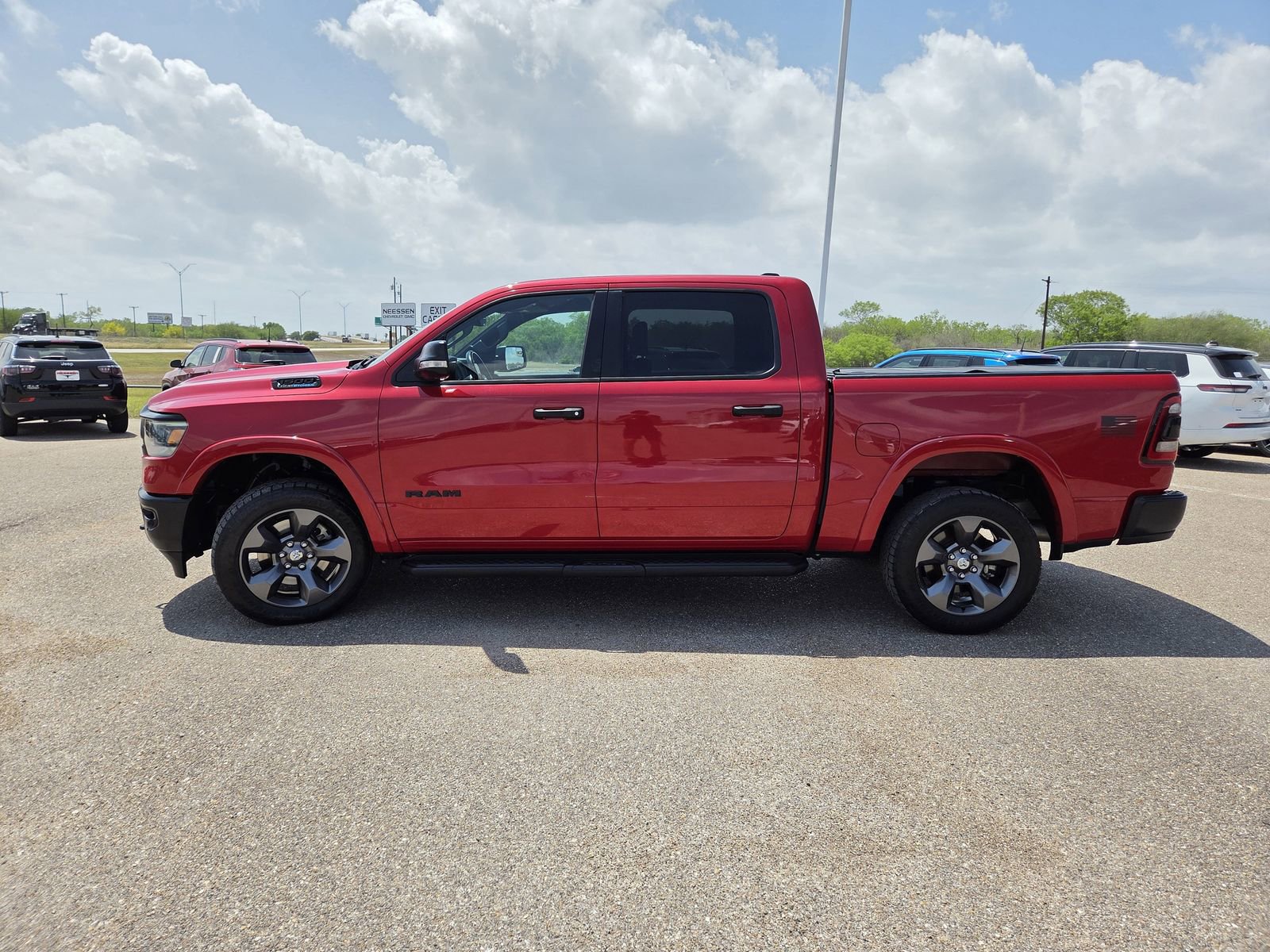 Used 2022 RAM 1500 Big Horn w/ Built-to-serve Edition AWD/4WD image 4