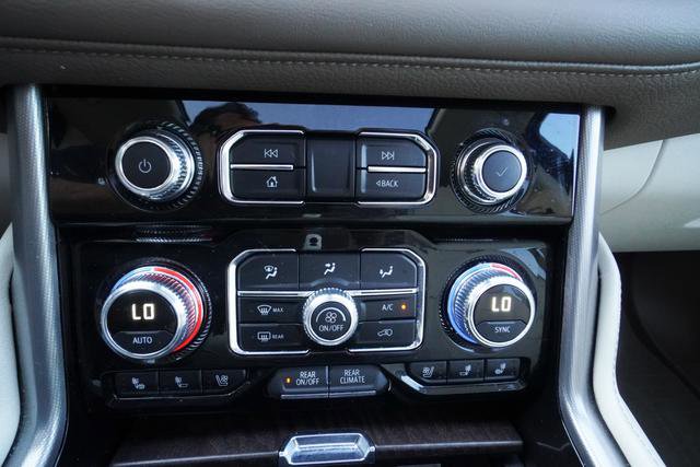 Used 2024 GMC Yukon Denali AWD/4WD image 18